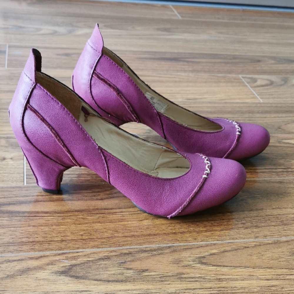 New Vintage-inspired Leather Heels, sz 8.5